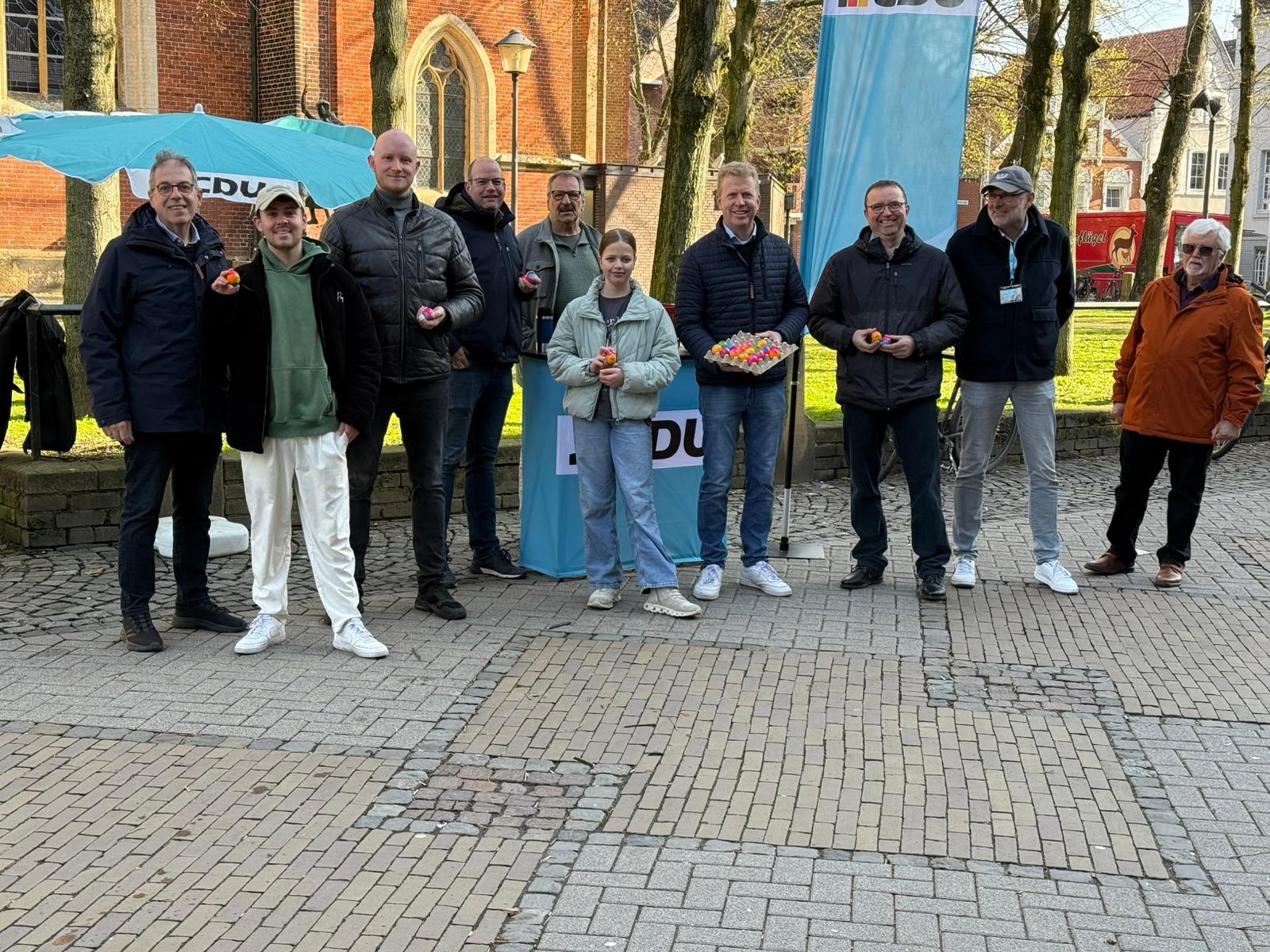 vl: Bernd Gassner, Johannes Tiedeken, Luca Sch�nfeld, Sebsatian Sievers, Gerd Olde, Henning Rehbaum MdB, Norbert Groll, Uli Altewische, Martin M�hlenh�ver