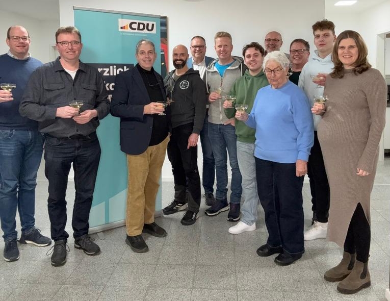 Anl�sslich ds 150. Geburtstages von Konrad Adenauer. vl: Sebastian Sievers, Norbert Groll, Bernd Ga�ner, Alexander Koch, Markus Hartmann, Henning Rehbaum, Johannes Tiedeken, Uli Altewische, Uschi Puke, Christian H�lscher, Maurice Pyras, Riccarda Wittkamp